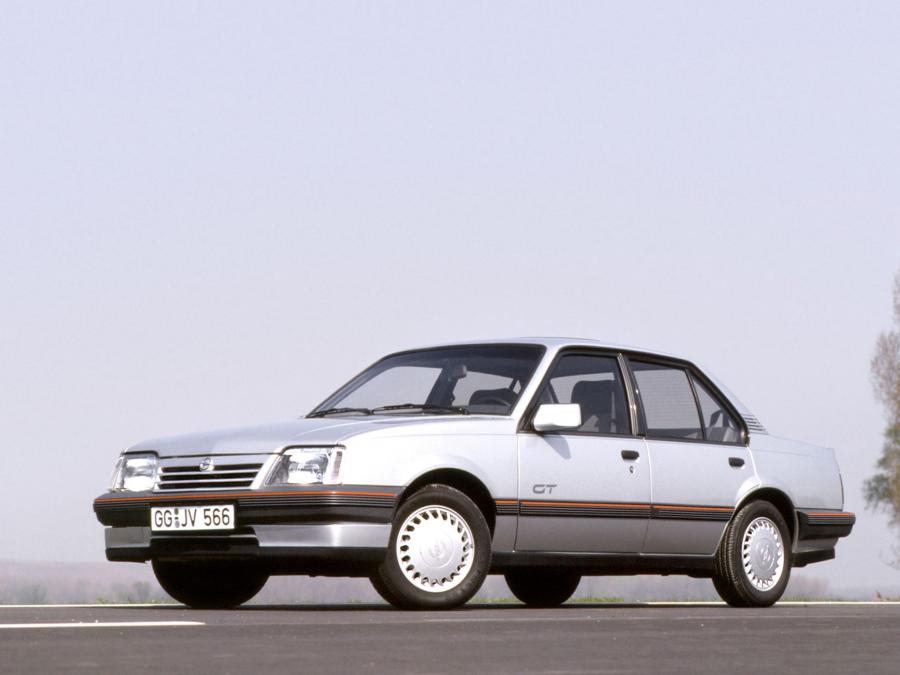  Opel Ascona GT 1986 года  (фото 4 из 4)